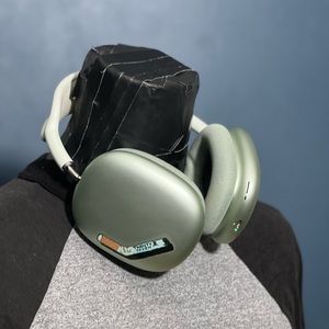 Apple AirPods Max ⌁ 2022 Alpine Green